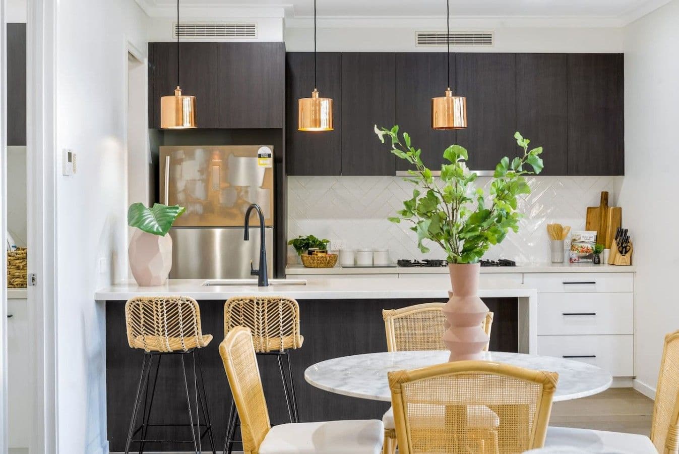 Calm & Cosy Bulimba Townhome Retreat